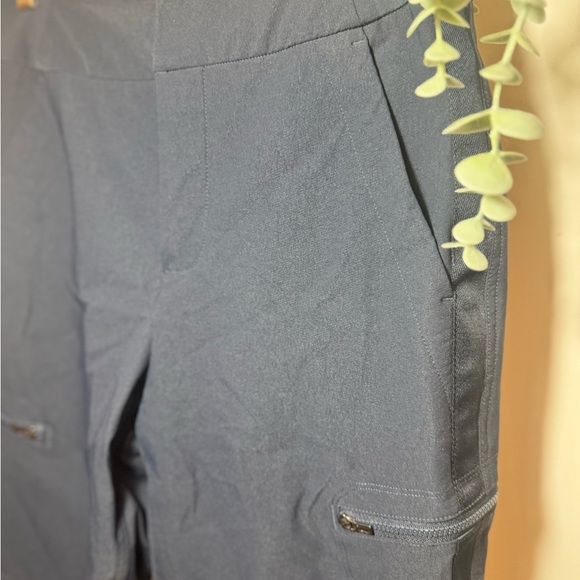 Athleta Wander Hybrid Pant - Size 4 - Picture 3 of 7